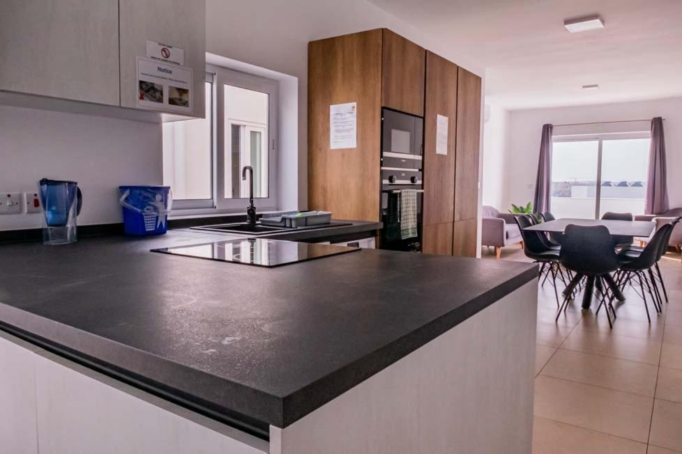 Am Apartments Слима Екстериор снимка